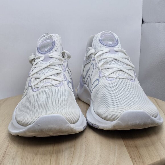 New Balance Fresh Foam Roav V2 Sneakers Womens Size 9.5 Shoes White/Purple - Picture 2 of 9